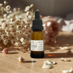 زيت منقوع بالورد المحمدي والبابونج 20 مل